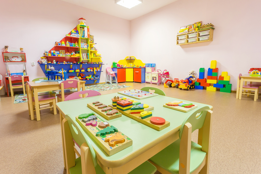 What's the best time of year to look for a new nursery job in Bristol?